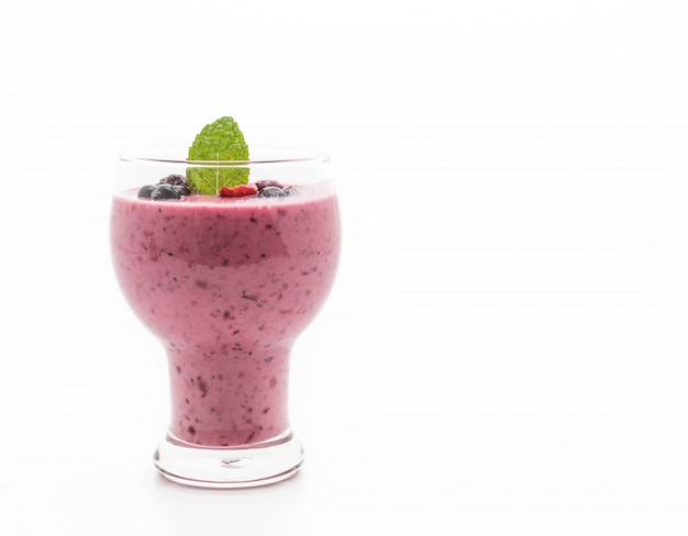mixed berries with yogurt smoothies