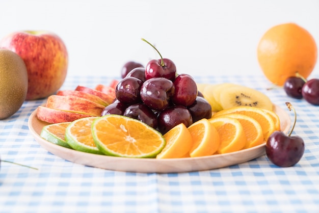 mixed sliced fruit