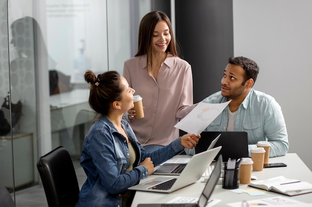 Laboratorio informatico moderno e attrezzato