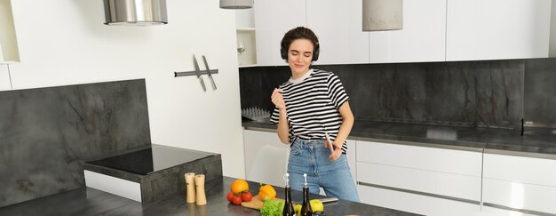Угловые кухни небольшие фото