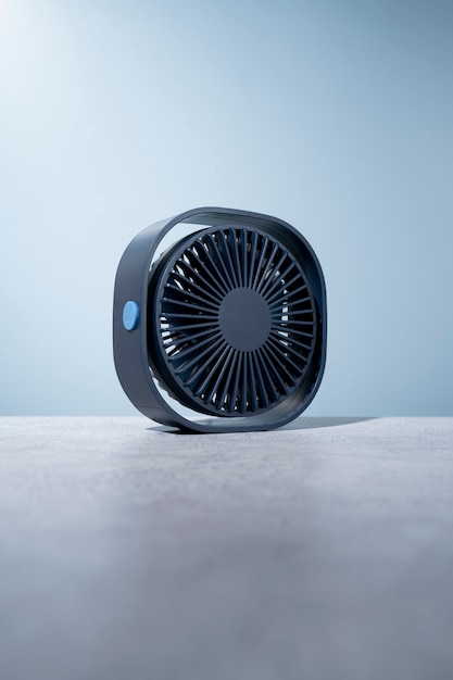 modern-round-desk-fan-with-simple-background_23-2150808045.jpg