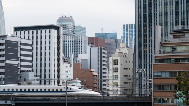 현대 도쿄 거리 배경