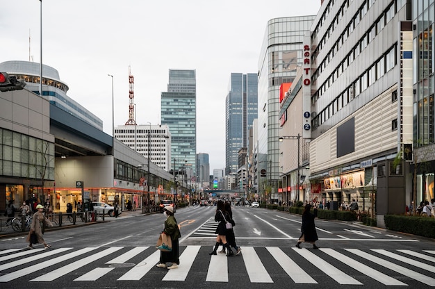 現代の東京通りの背景