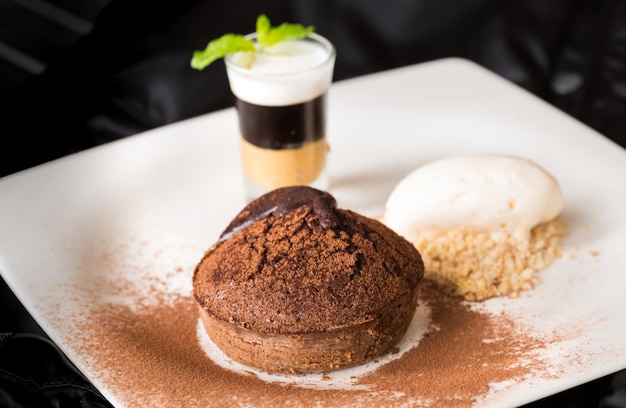 Free photo molten chocolate cake with peanut butter shooter