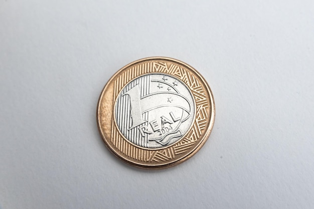 Деньги - бразильские монеты - 1 реал