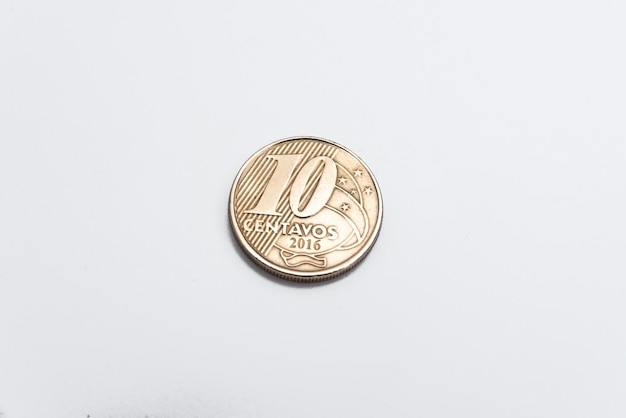 Деньги - бразильские монеты - 10 сентаво