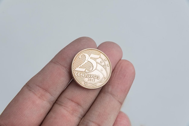 お金-ブラジルのコイン-25セントボス