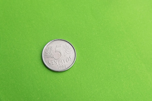お金-ブラジルのコイン-5セントボ