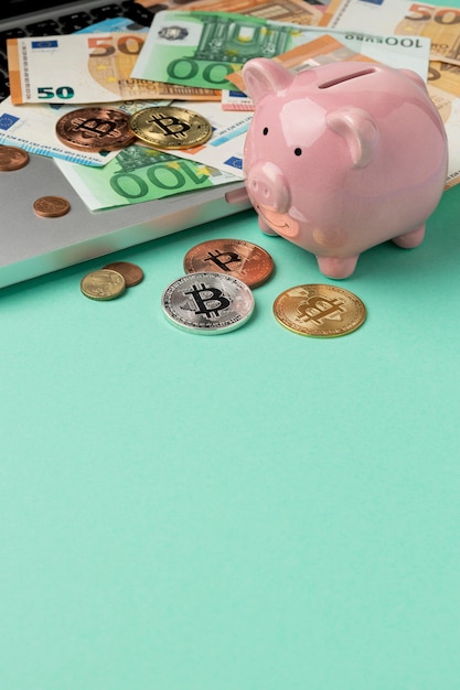 Free photo money with piggy bank arrangement