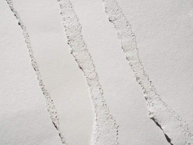 Monochromatic splits of paper