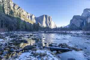 Free photo morning in the yosemite valley in the winter