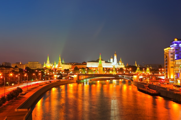 Free photo moscow kremlin in summer night