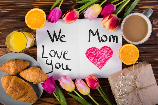 Free photo mother`s day postcard and breakfast