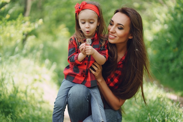 Free photo mother with daughter