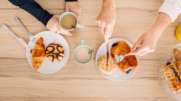 Foto gratuita concetto di giorno di madri in cucina