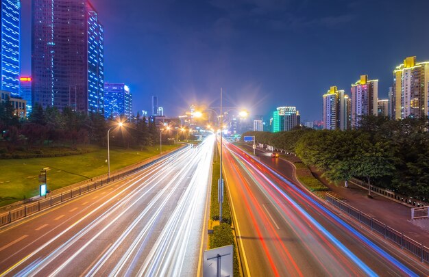Эффект скорости движения с помощью City Night