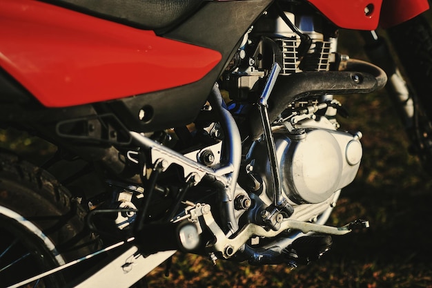 Free photo the motor of enduro motorcycle