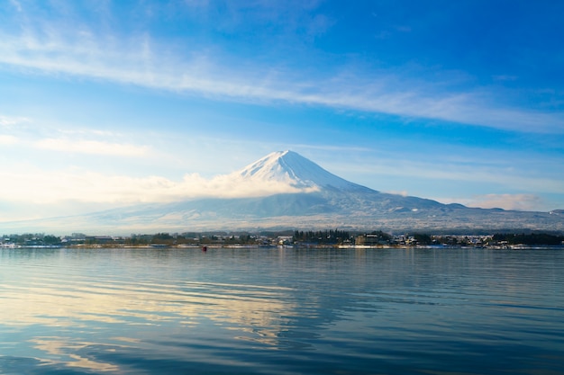 일본 후지산과 가와구치 호수