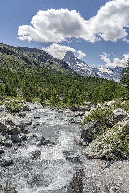 スイス、ツェルマットの山の風景