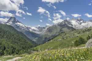 Foto gratuita paesaggio di montagna a zermatt, svizzera