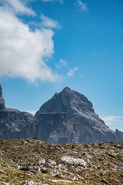 イタリアのスリーピークス自然公園の山岳風景