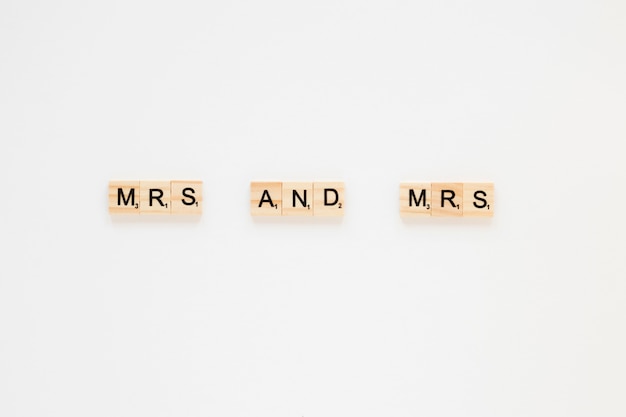 Mrs and Mrs inscription on table