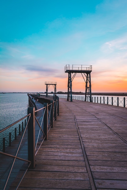 Foto gratuita muelle del tinto