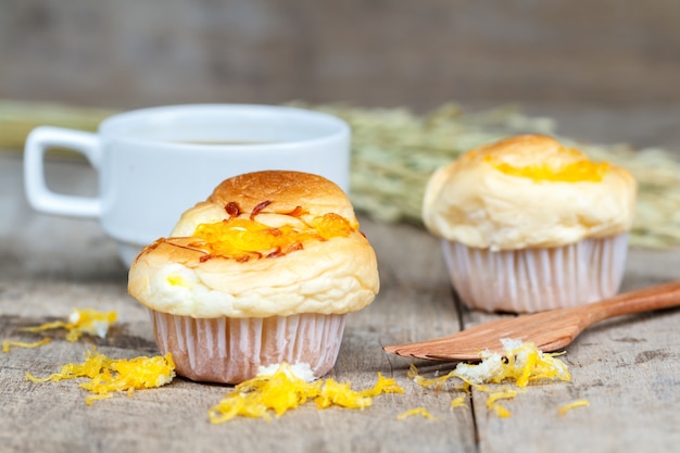 Free photo muffin golden threads