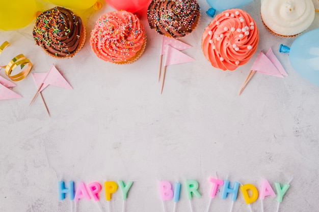 Free photo muffins, flags and happy birthday writing