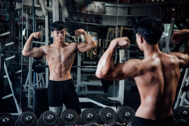 Free photo muscular young fitness sports man