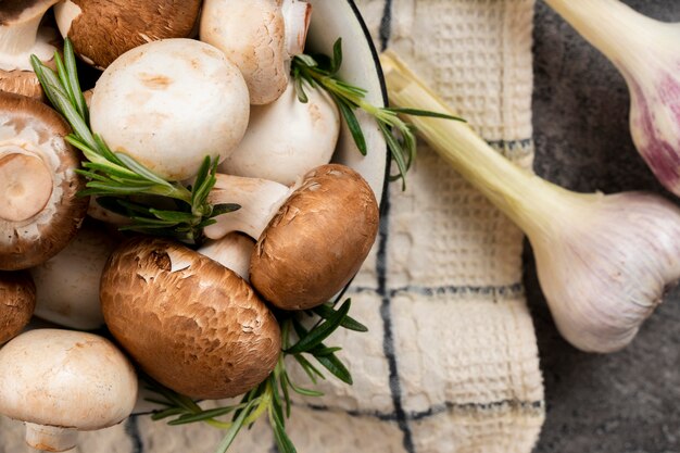 Mushrooms and garlic arrangement