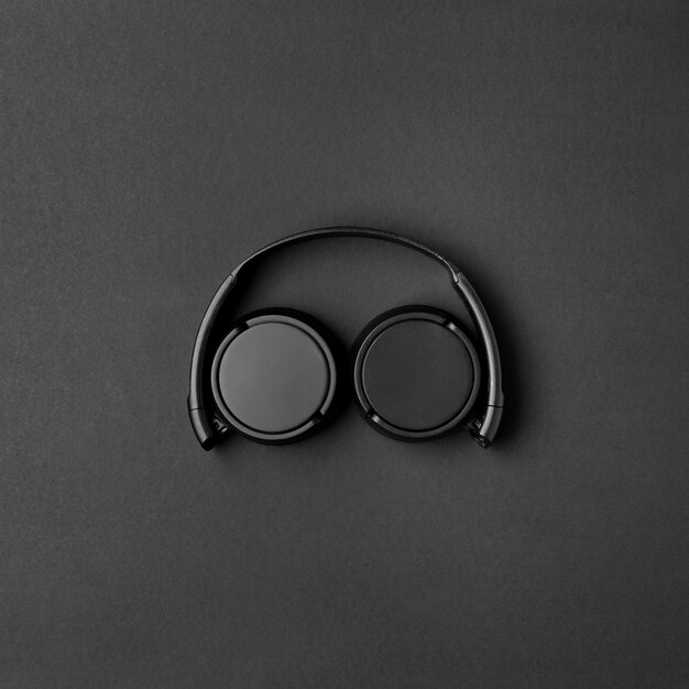 Music arrangement with black headphones
