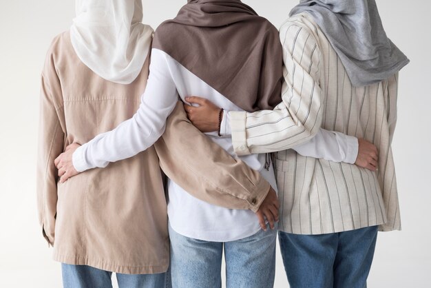히잡을 쓴 이슬람 여성이 클로즈업