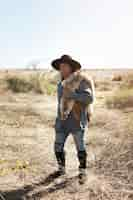 Free photo native american man in the dessert