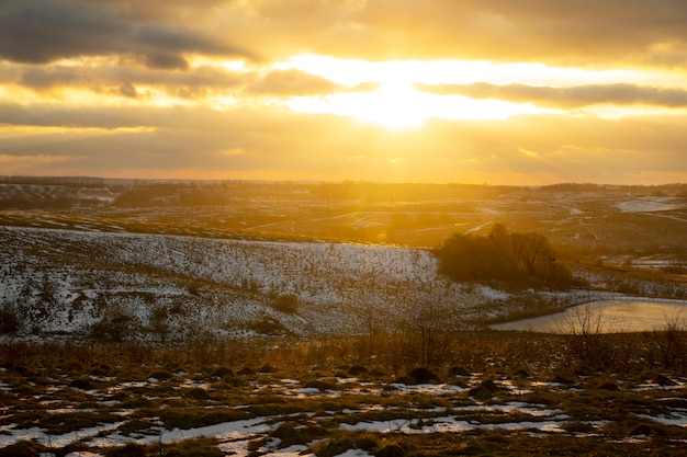 Foto gratuita bellissimo paesaggio invernale naturale