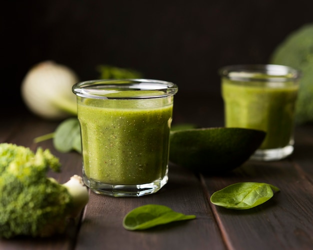 Free photo natural smoothies with spinach