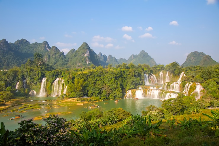 Free Photo nature mountain cascade water majestic park
