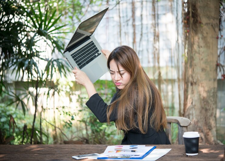 無料Photo 神経質な事務所は怒っていた
