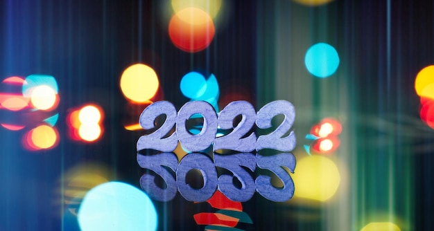 2022년 새해는 검정색 배경에 led 면볼로 장식