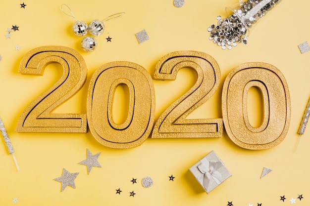 Празднование Нового Года 2020 и серебряные аксессуары