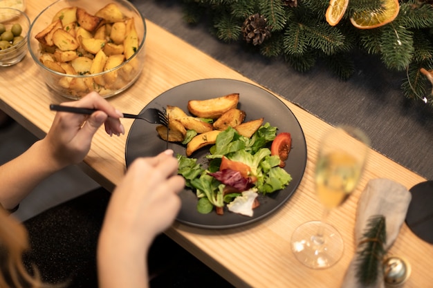 Capodanno trascorso con gli amici e festeggiando