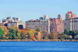 Foto gratuita central park di new york sul lago