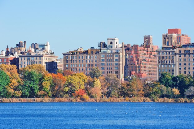 湖の上のニューヨーク市中央公園