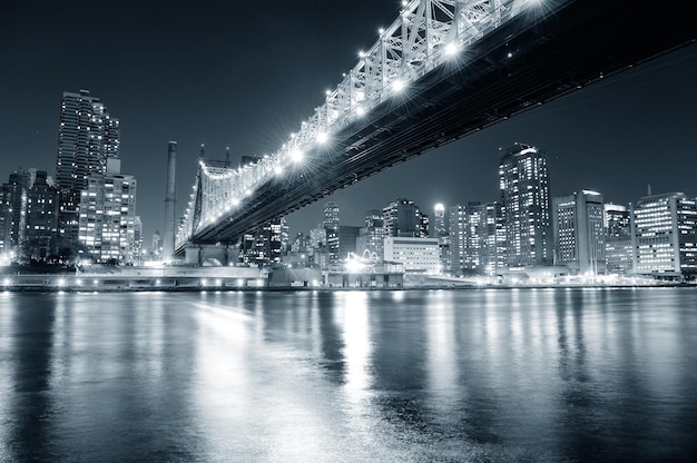 Foto gratuita panorama notturno della città di new york