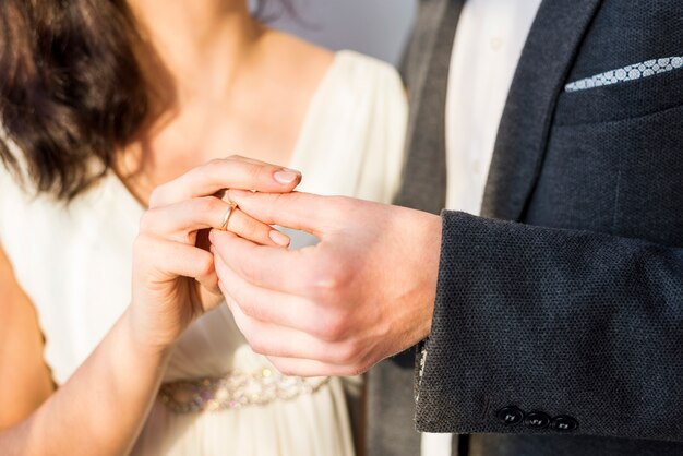 Newlyleds exchanging ring