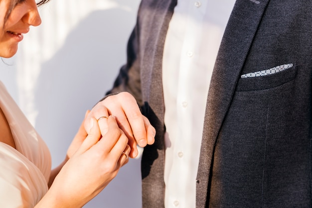 Newlyleds exchanging ring