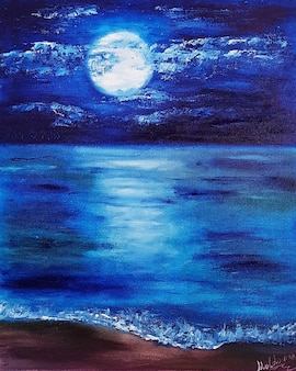 Ночная луна над морем