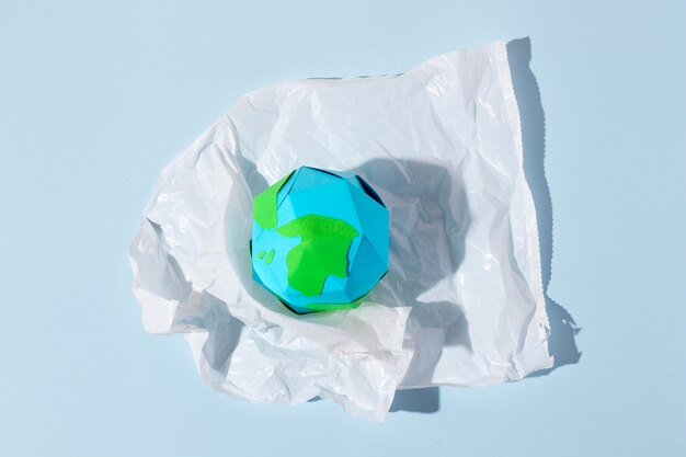 Non eco friendly plastic objects arrangement