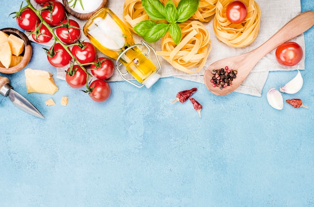 Free photo noodles with vegetables