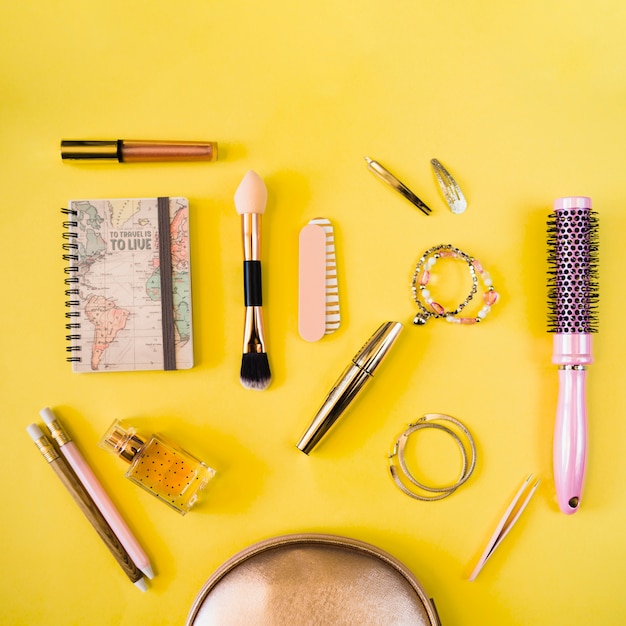 Free photo notebook and beauty supplies